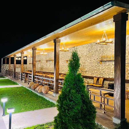 Lara Hotel Goris Exterior foto