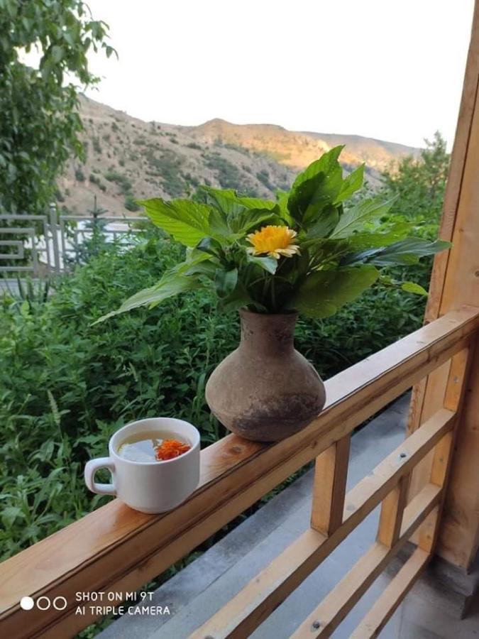Lara Hotel Goris Exterior foto
