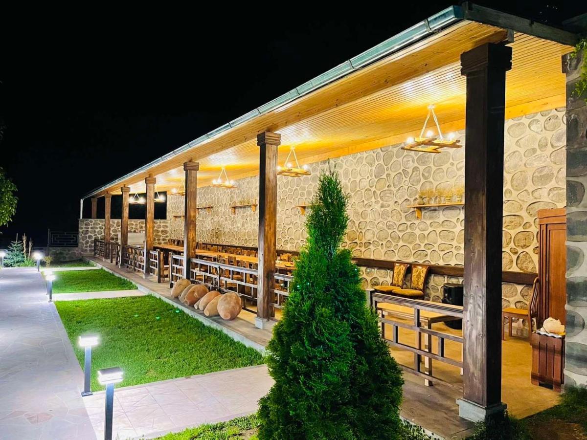 Lara Hotel Goris Exterior foto