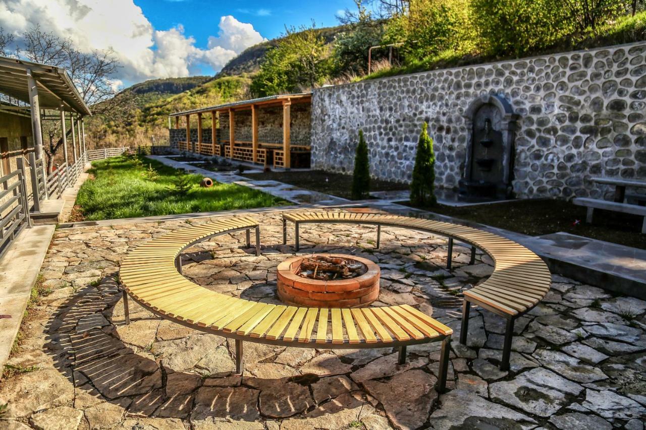 Lara Hotel Goris Exterior foto