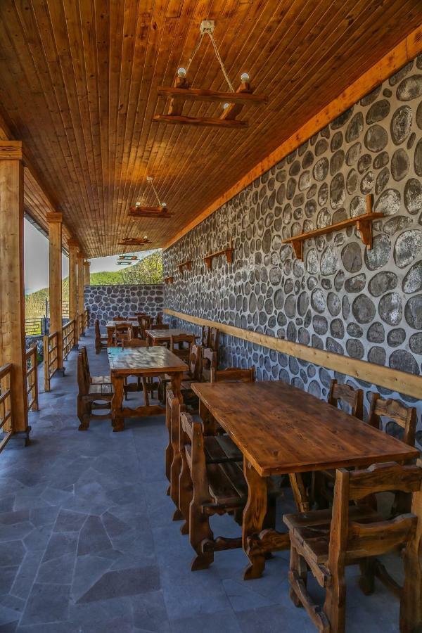 Lara Hotel Goris Exterior foto